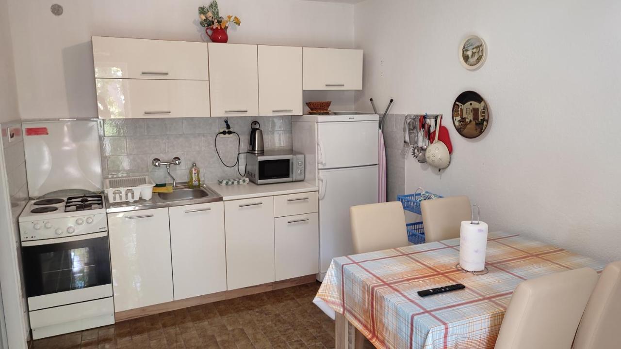 Apartmani Vinko Bol Luaran gambar