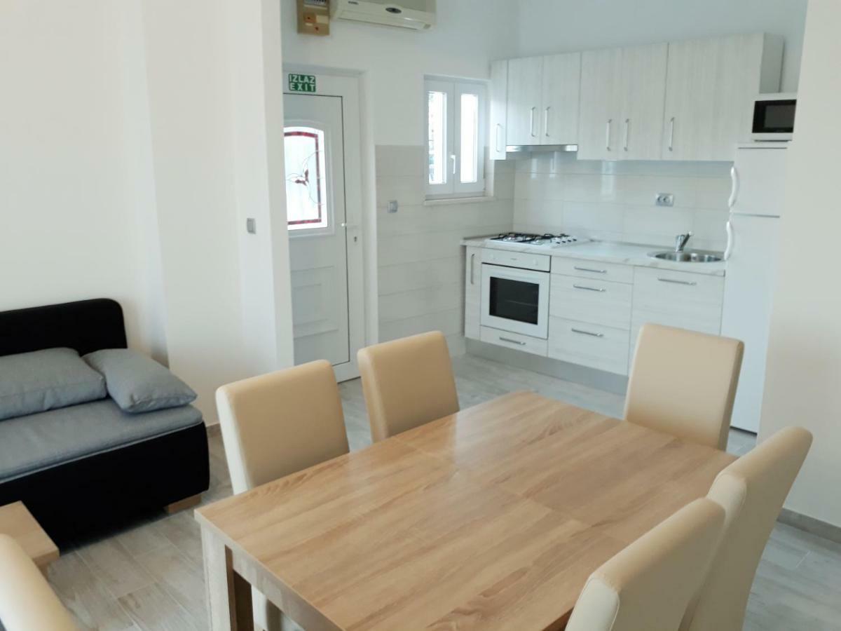 Apartmani Vinko Bol Luaran gambar