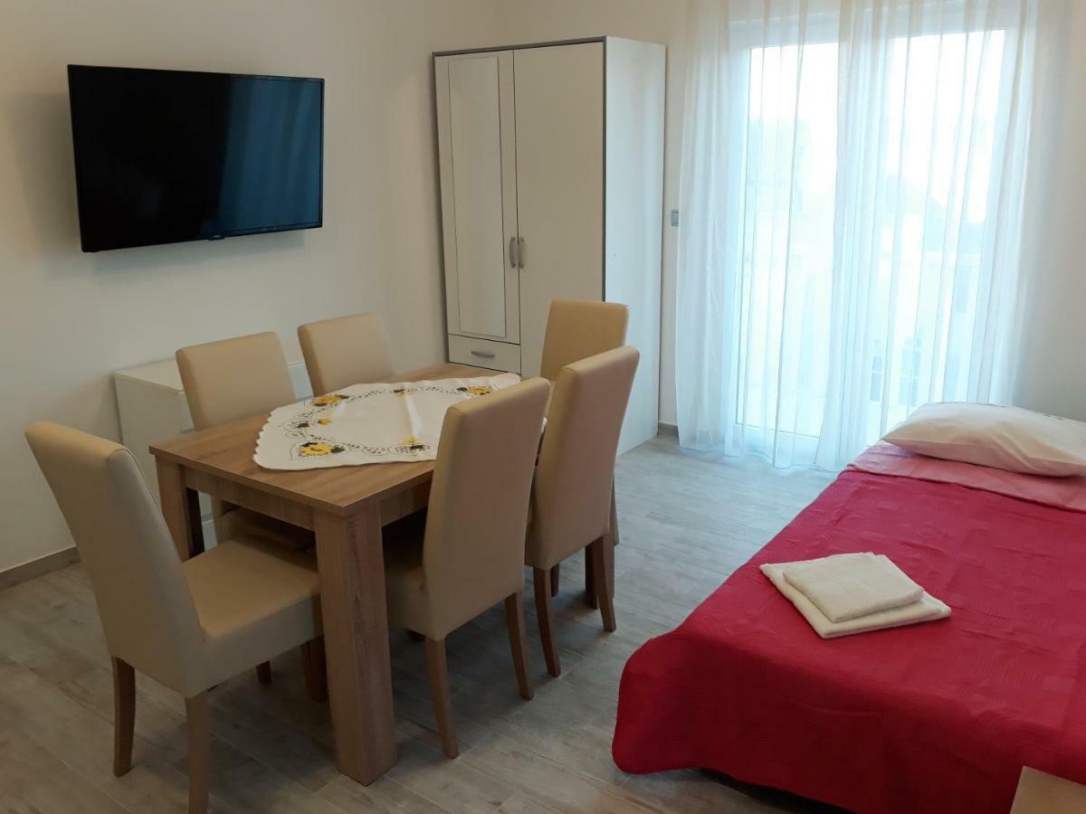 Apartmani Vinko Bol Luaran gambar