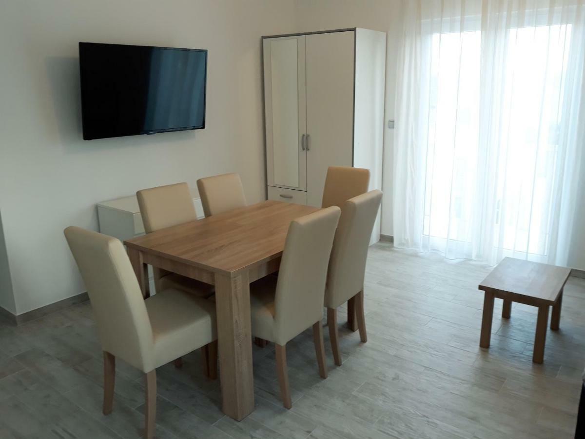 Apartmani Vinko Bol Luaran gambar